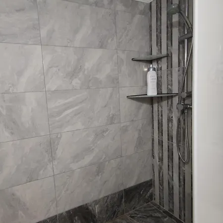 דירה Cozy - Sleeps 2 *